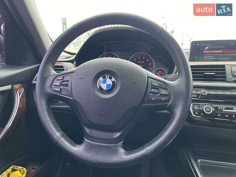 Седан BMW 3 Series 2017 в Киеве