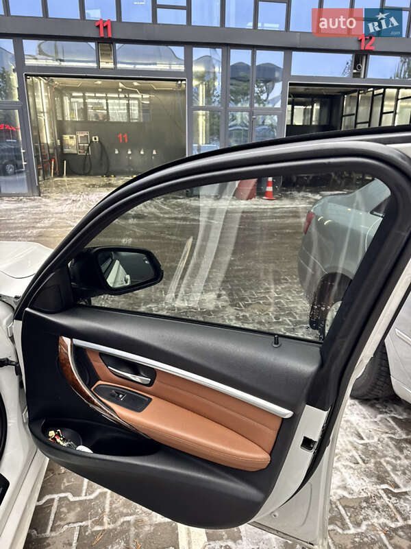 Седан BMW 3 Series 2015 в Ровно фото 15 Седан BMW 3 Series 2015 в Ровно
