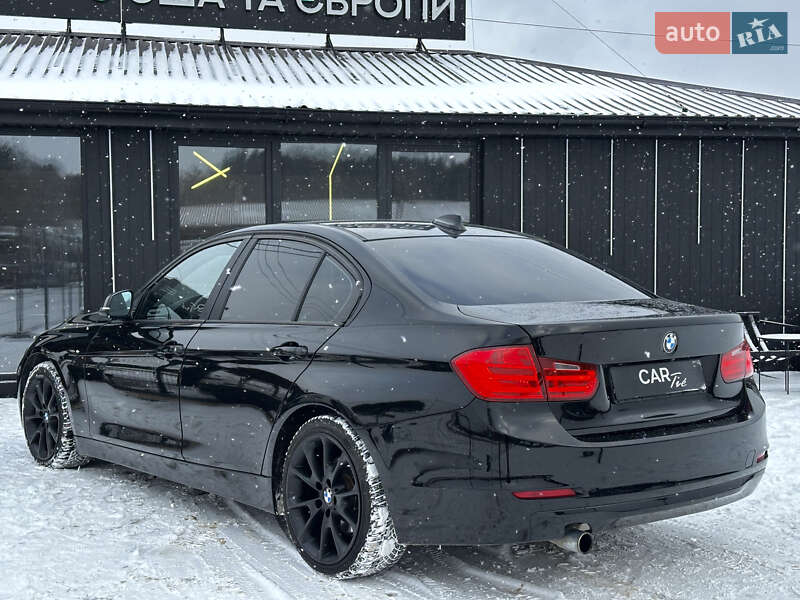 Седан BMW 3 Series 2013 в Львове