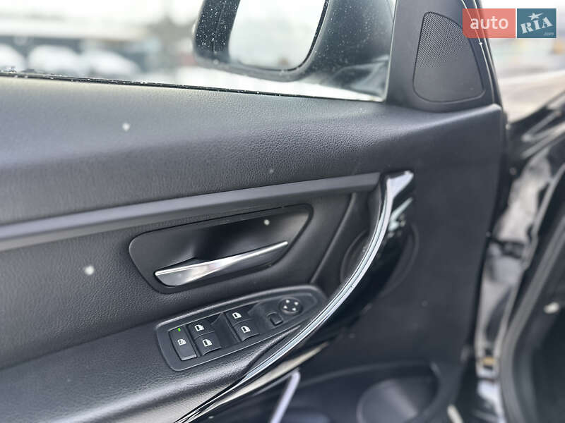 Седан BMW 3 Series 2013 в Львове