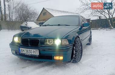 Седан BMW 3 Series 1993 в Горенці