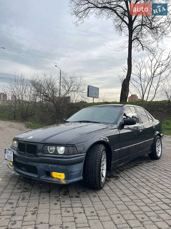 Седан BMW 3 Series 1994 в Одессе фото 16 Седан BMW 3 Series 1994 в Одессе