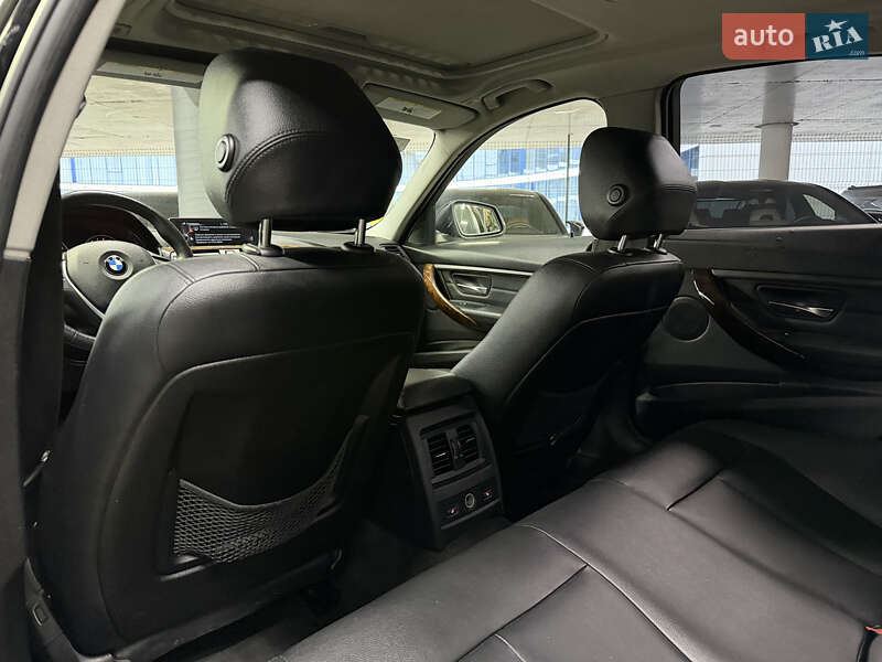Седан BMW 3 Series 2013 в Одесі