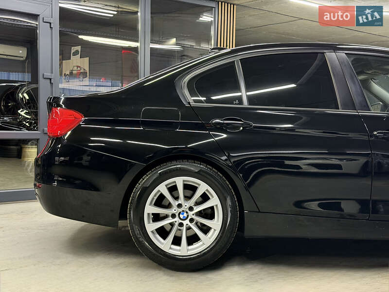Седан BMW 3 Series 2013 в Одесі