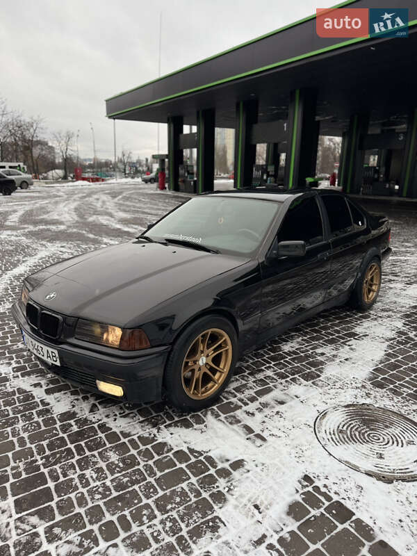 Седан BMW 3 Series 1996 в Києві