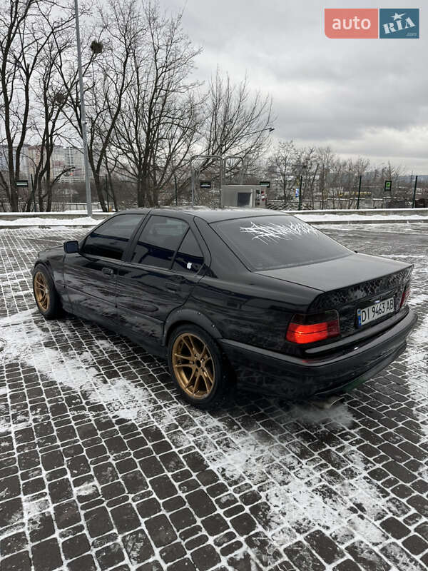 Седан BMW 3 Series 1996 в Києві