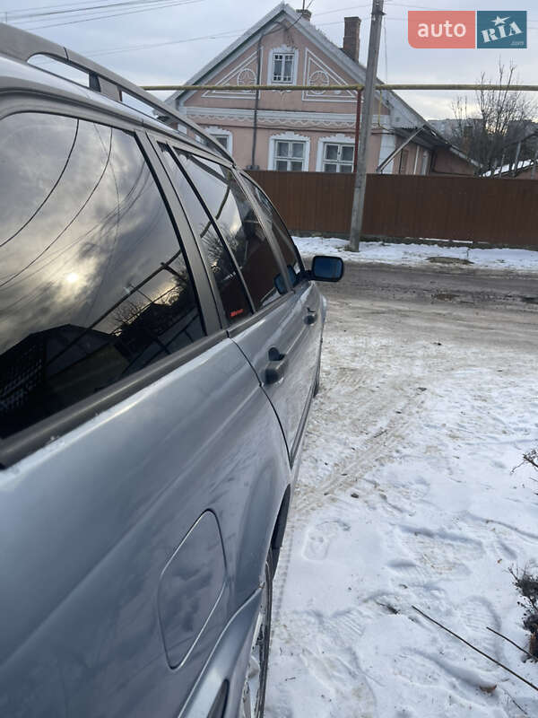 Універсал BMW 3 Series 2000 в Чернівцях