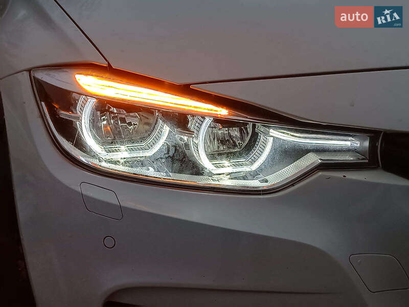 Седан BMW 3 Series 2015 в Харкові