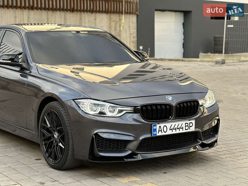 Седан BMW 3 Series 2017 в Ужгороді