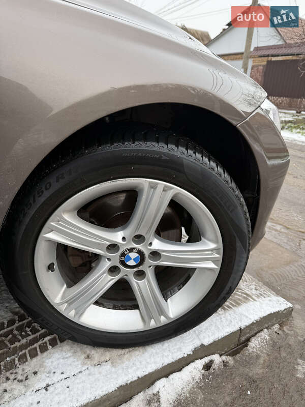 Седан BMW 3 Series 2013 в Кривому Розі