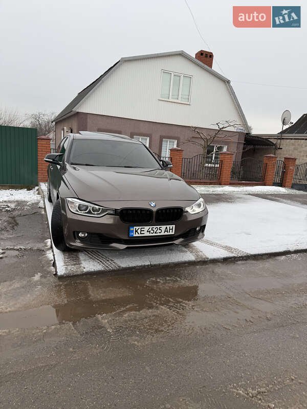 Седан BMW 3 Series 2013 в Кривому Розі
