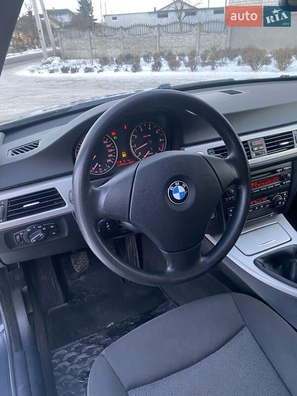 Універсал BMW 3 Series 2006 в Дубні фото 29 Універсал BMW 3 Series 2006 в Дубні
