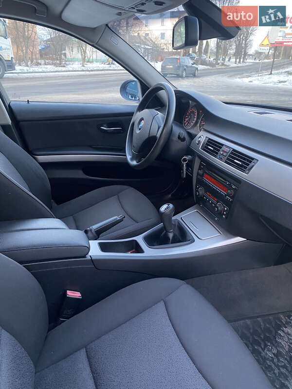 Універсал BMW 3 Series 2006 в Дубні фото 39 Універсал BMW 3 Series 2006 в Дубні