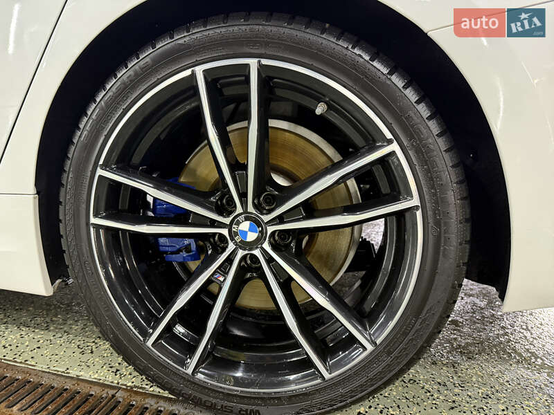 Седан BMW 3 Series 2022 в Кривом Роге