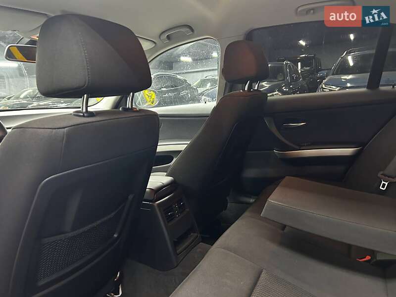 Седан BMW 3 Series 2011 в Черновцах фото 17 Седан BMW 3 Series 2011 в Черновцах