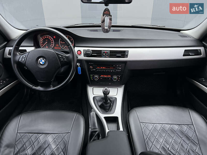 Седан BMW 3 Series 2010 в Хмельницькому
