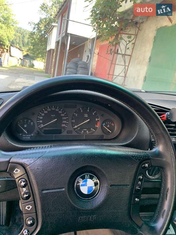 Седан BMW 3 Series 1993 в Сколе