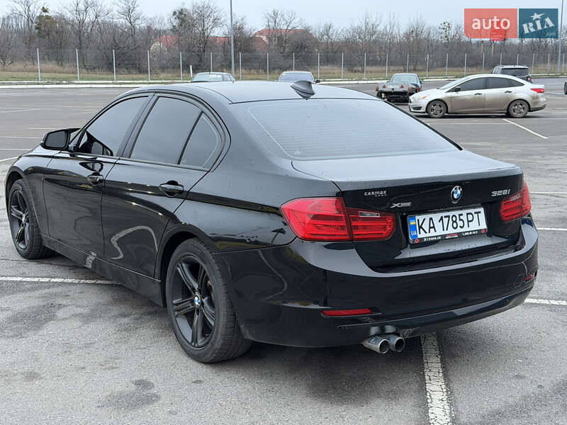 Седан BMW 3 Series 2012 в Полтаві