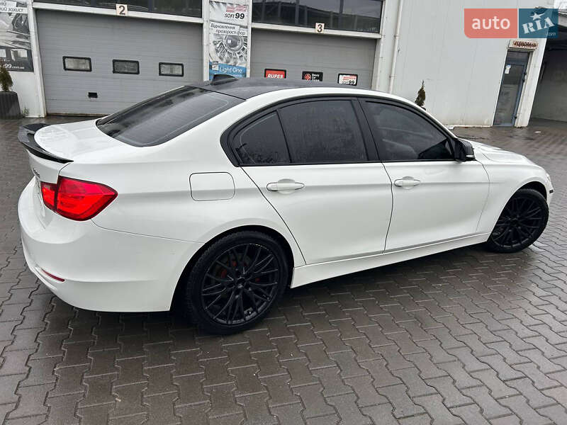 Седан BMW 3 Series 2012 в Виннице
