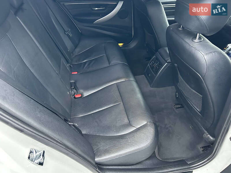 Седан BMW 3 Series 2012 в Виннице