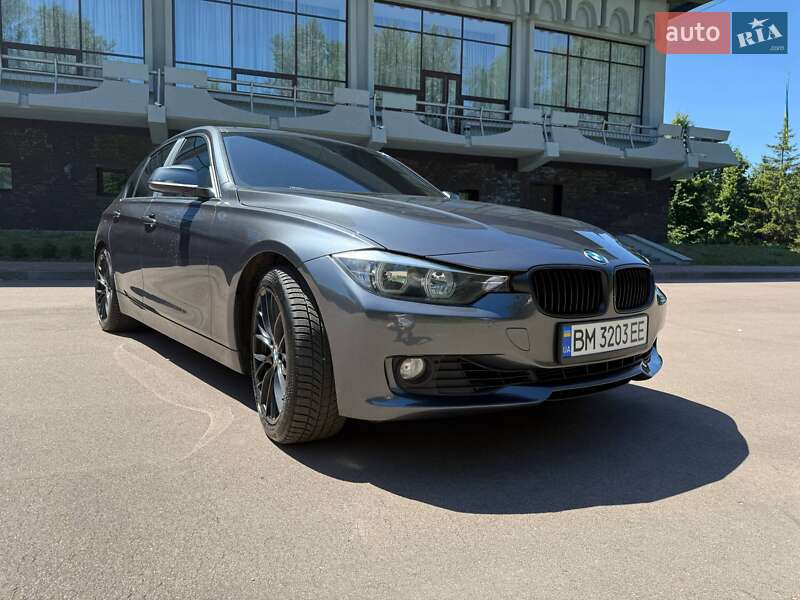Седан BMW 3 Series 2013 в Сумах