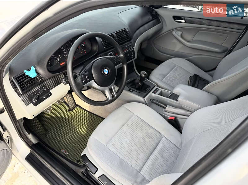 Седан BMW 3 Series 2003 в Тростянці