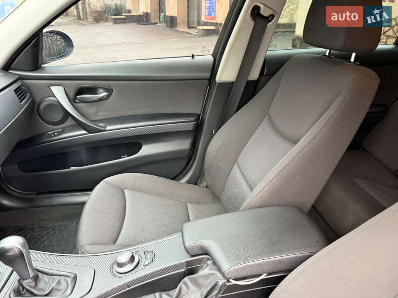 Универсал BMW 3 Series 2005 в Николаеве фото 24 Универсал BMW 3 Series 2005 в Николаеве