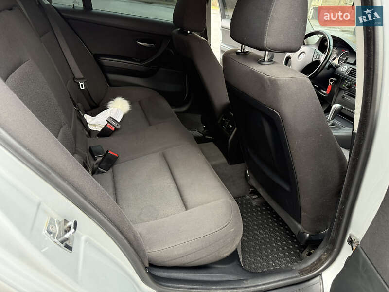 Универсал BMW 3 Series 2005 в Николаеве фото 30 Универсал BMW 3 Series 2005 в Николаеве