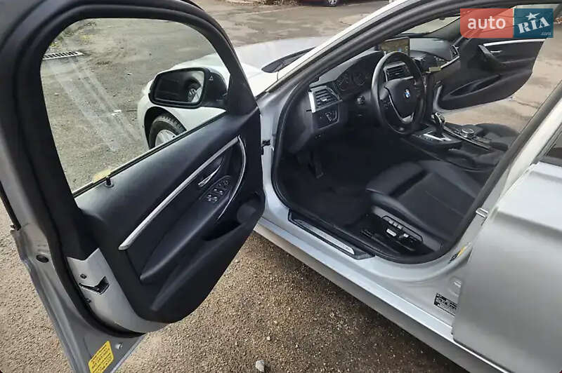 Седан BMW 3 Series 2016 в Києві
