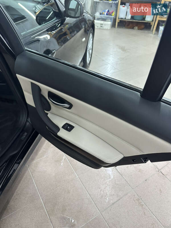 Універсал BMW 3 Series 2010 в Чернівцях фото 13 Універсал BMW 3 Series 2010 в Чернівцях