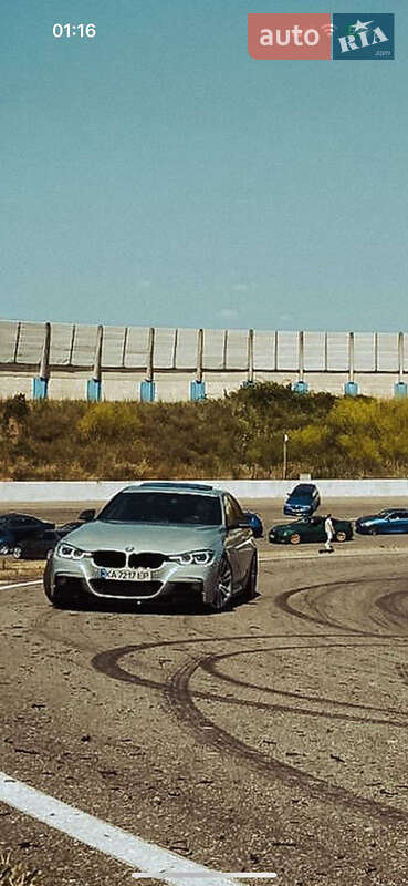 Седан BMW 3 Series 2016 в Львове