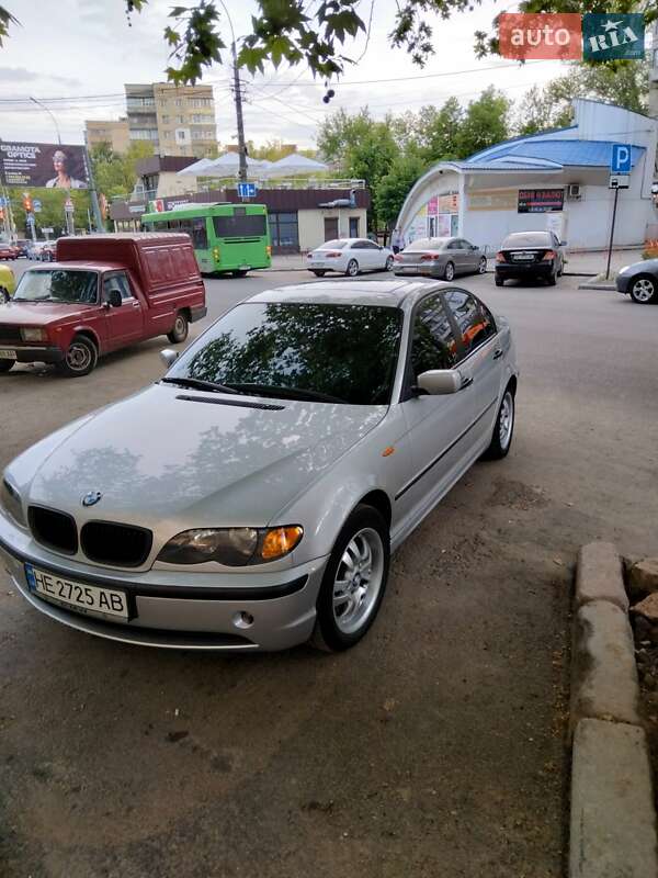 Седан BMW 3 Series 2004 в Николаеве