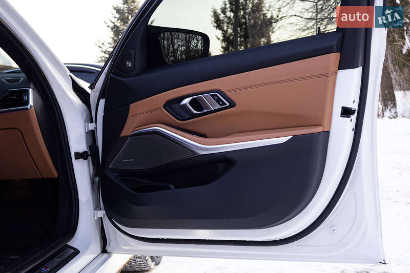 Седан BMW 3 Series 2020 в Чернівцях