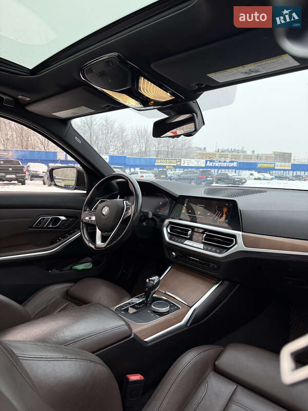 Седан BMW 3 Series 2019 в Киеве