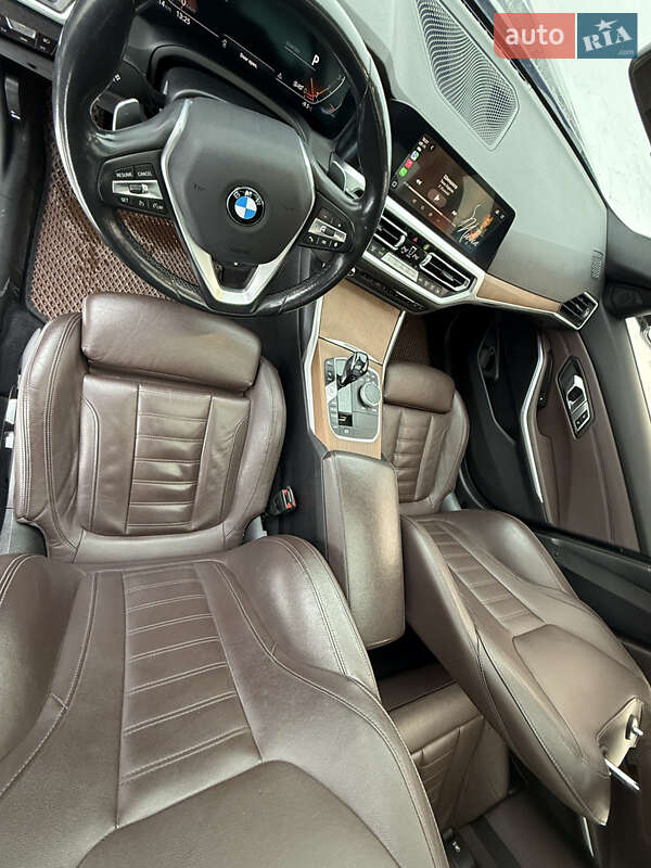 Седан BMW 3 Series 2019 в Киеве