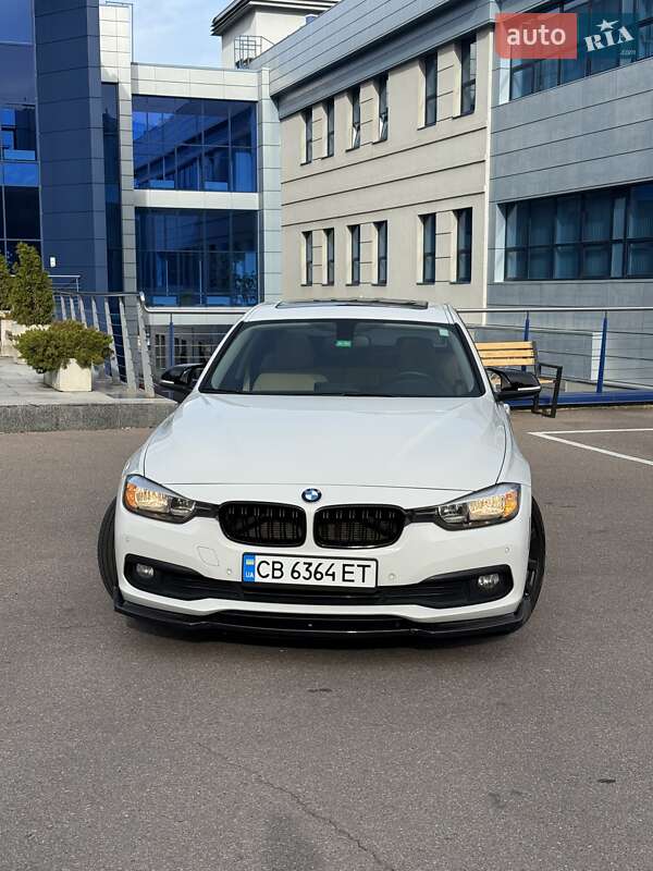 Седан BMW 3 Series 2017 в Киеве
