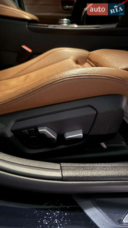 Седан BMW 3 Series 2016 в Киеве