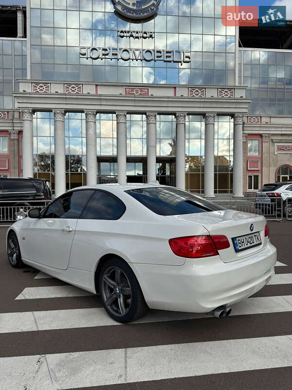 Купе BMW 3 Series 2010 в Одессе