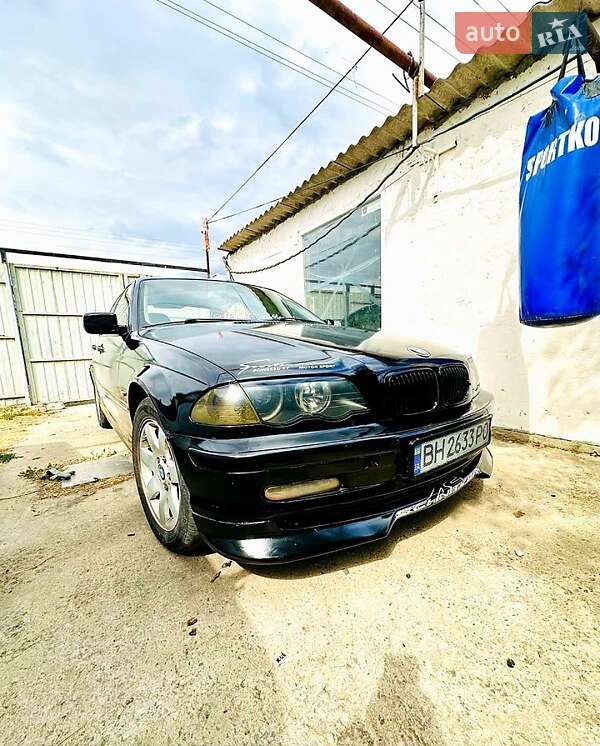 Седан BMW 3 Series 1999 в Черноморске