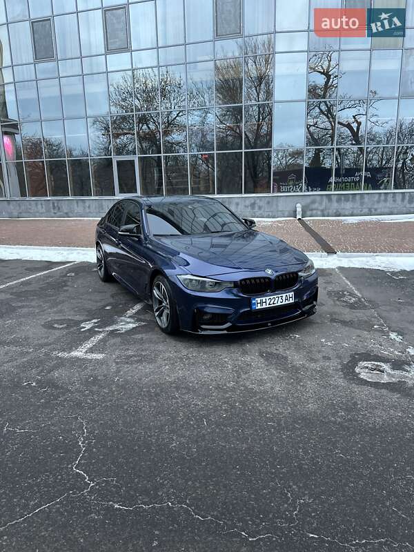 Седан BMW 3 Series 2015 в Одессе