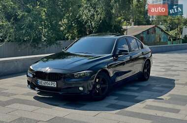 Седан BMW 3 Series 2015 в Львове