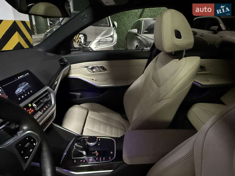 Седан BMW 3 Series 2019 в Киеве