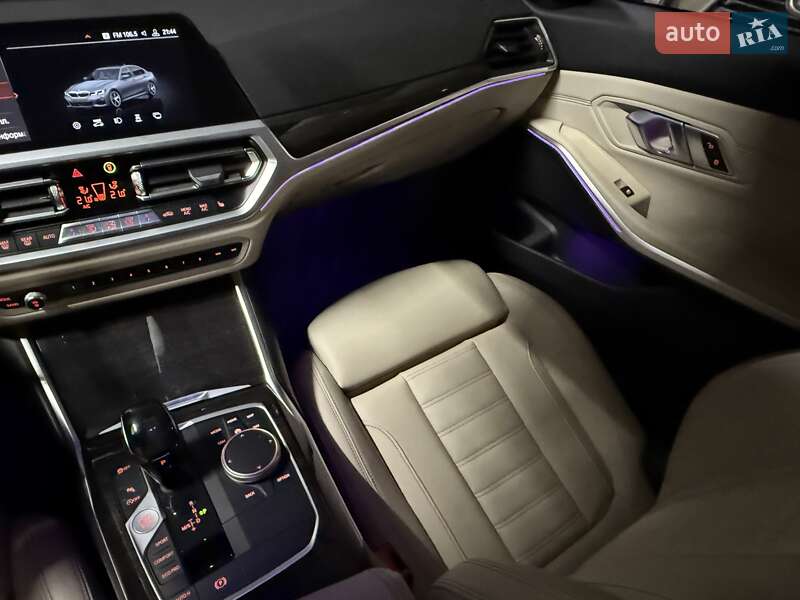 Седан BMW 3 Series 2019 в Киеве