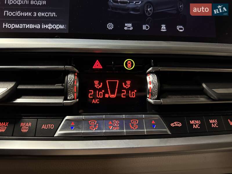 Седан BMW 3 Series 2019 в Киеве