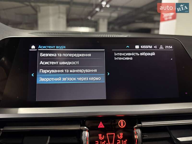 Седан BMW 3 Series 2019 в Киеве