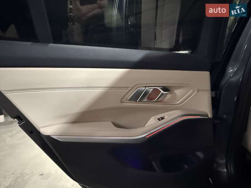 Седан BMW 3 Series 2019 в Киеве