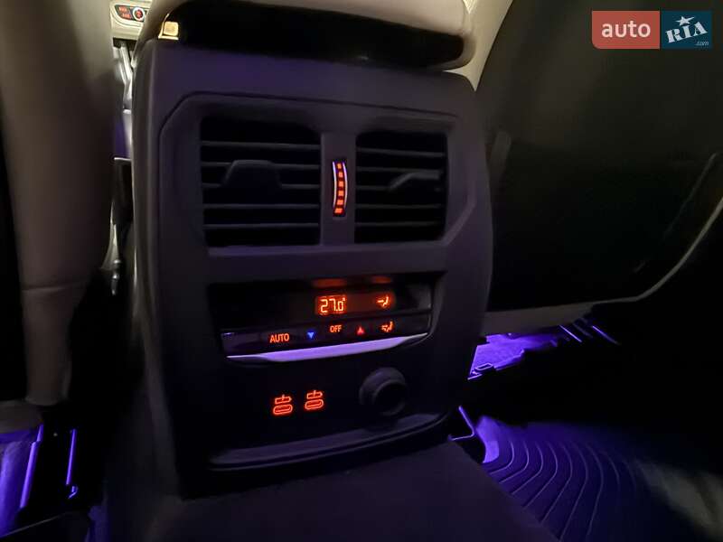 Седан BMW 3 Series 2019 в Киеве