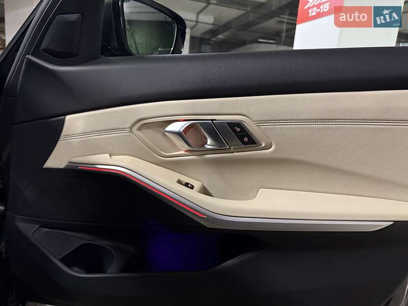 Седан BMW 3 Series 2019 в Киеве