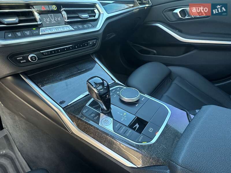 Седан BMW 3 Series 2019 в Виннице