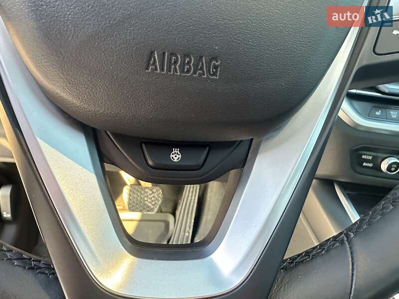 Седан BMW 3 Series 2019 в Виннице